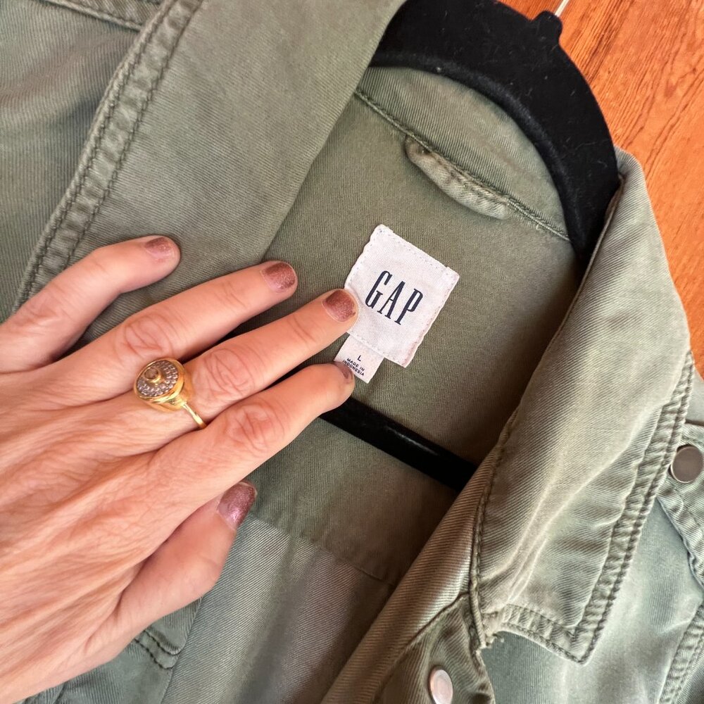 CLOSE OUT SALE: Gap Army Green Cargo Style Jacket - Large - Picture 3 of 5